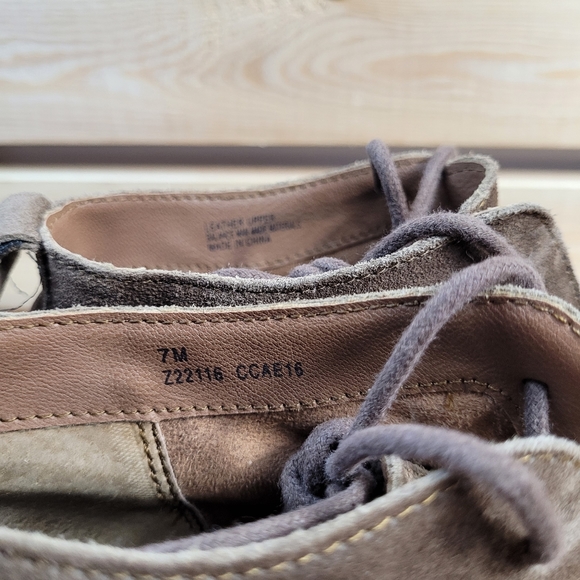 B.O.C brown ankle boots women size 7M - Picture 3 of 10